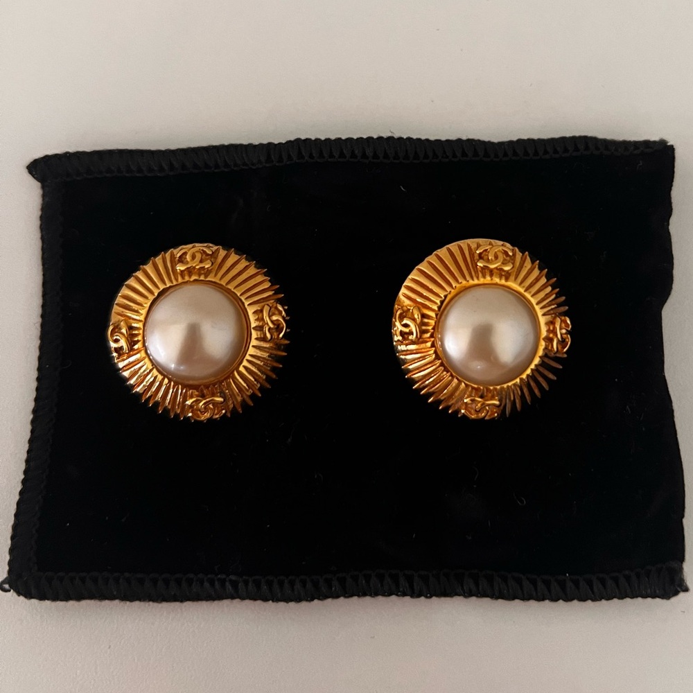 CHANEL Gold-Tone Faux Pearl Round Button Earrings
